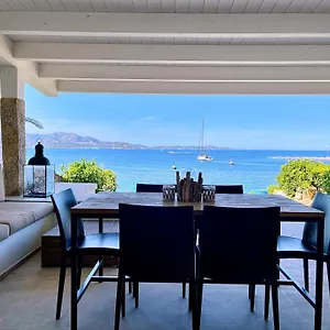 https://house-on-the-sea.in-sardinia.net